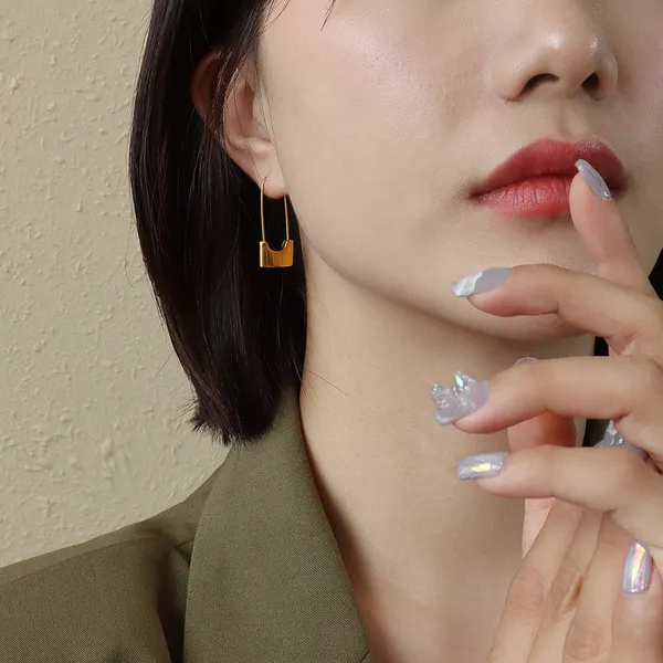 Gold_Pin_Earrings_For_Women